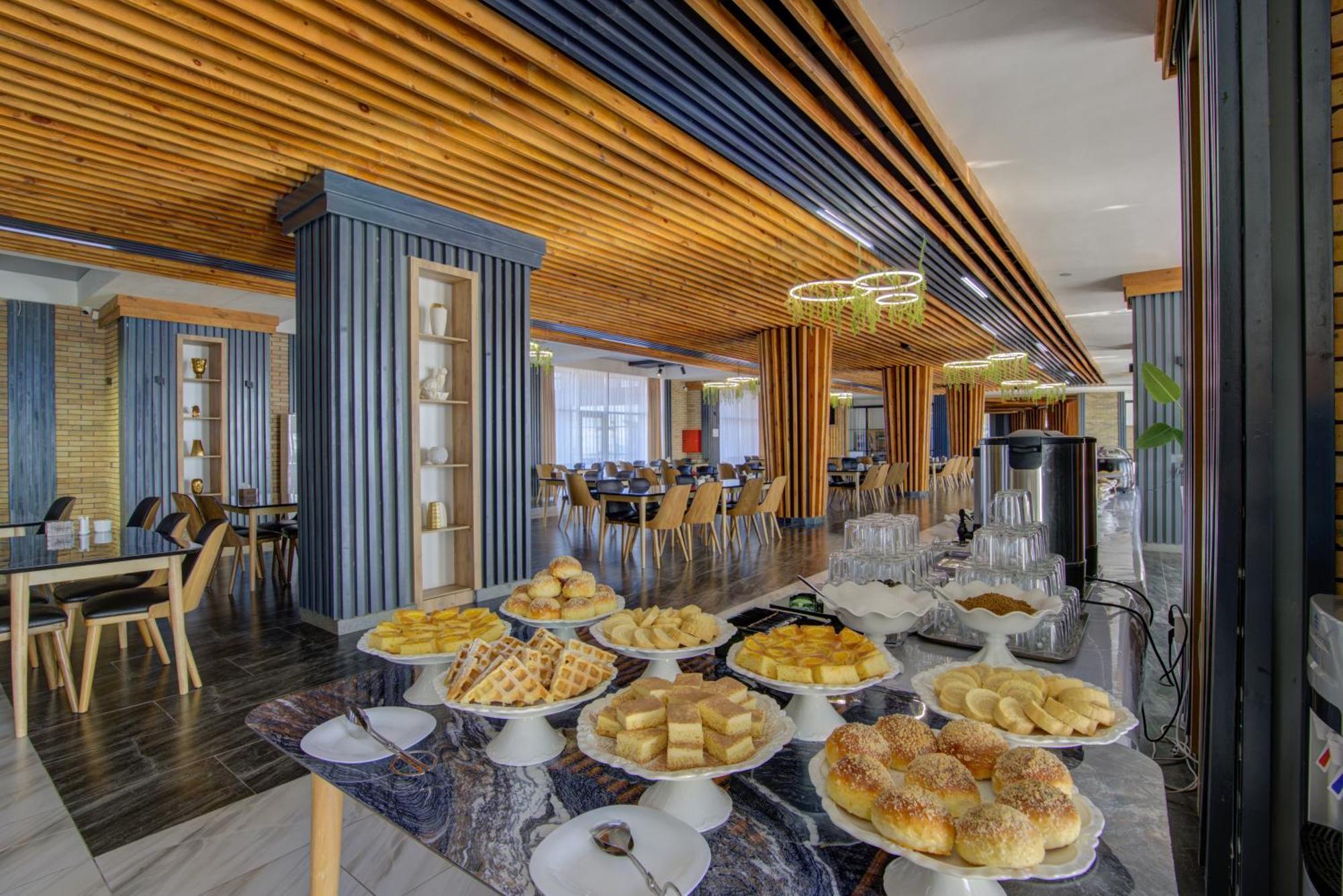 Vzmorie Resort Hotel Бостері Екстер'єр фото
