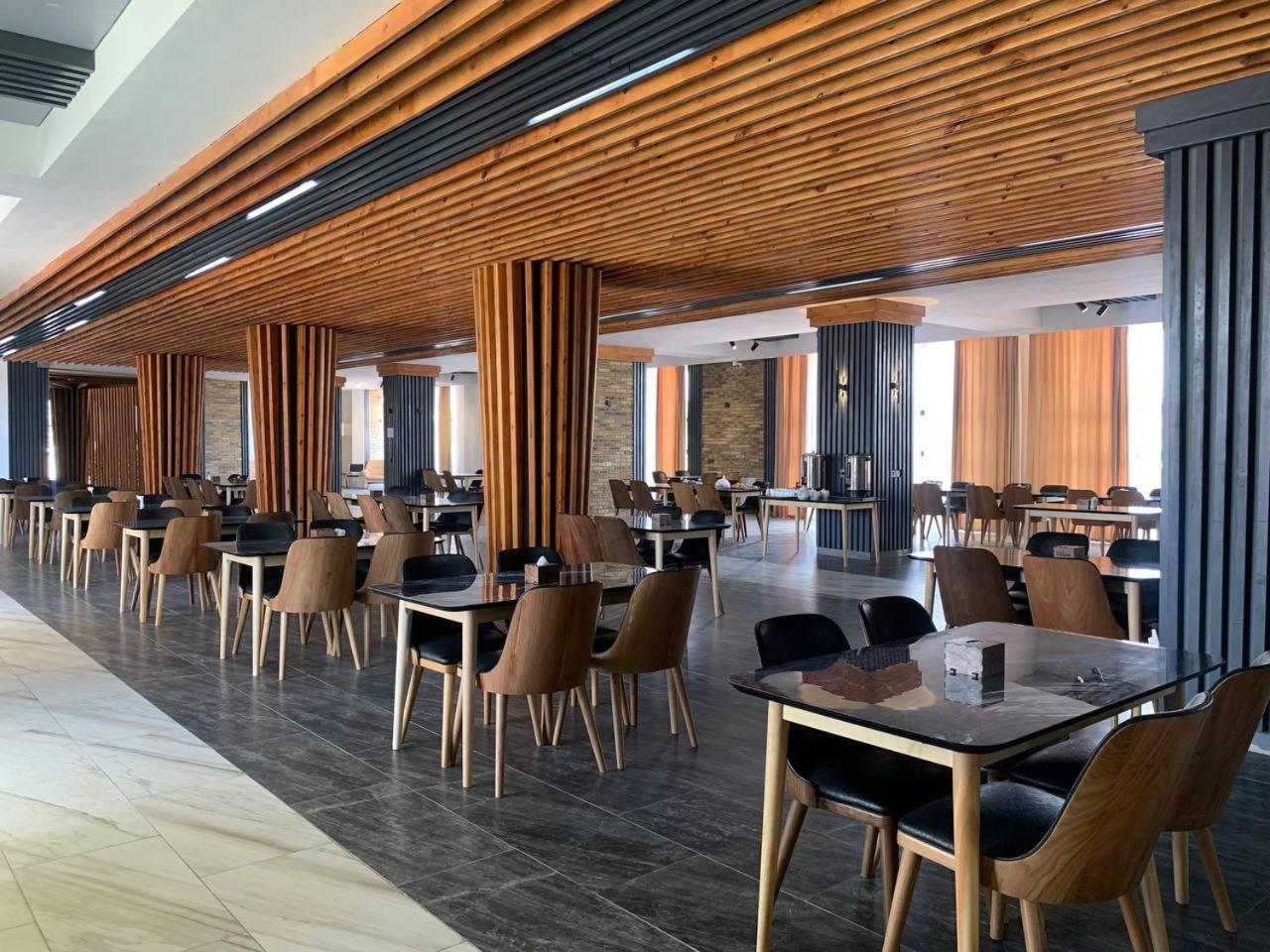 Vzmorie Resort Hotel Бостері Екстер'єр фото